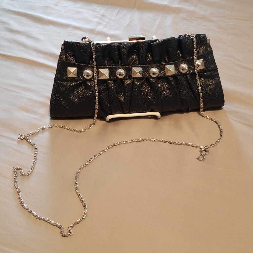 🎀Studded Clutch